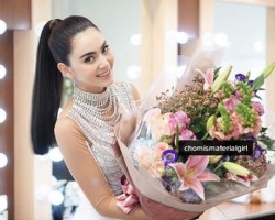 เดือด ! แฟนคลับ-แอนตี้ ใหม่ ดาวิกา ฉะกันสนั่น IG สตรอว์เบอร์รีเพียบ